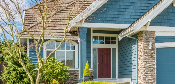 Prepping for Spring: The Importance of Exterior Paint Maintenance in Florida